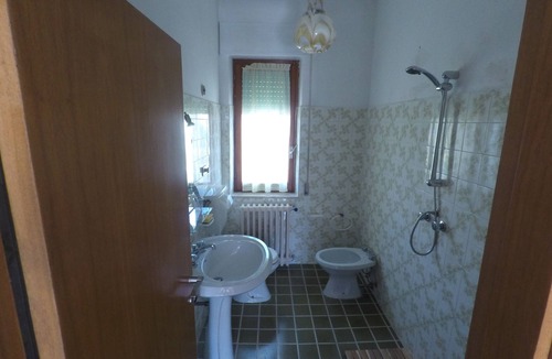 Monterubbiano House | Hillside apartment with sea view.