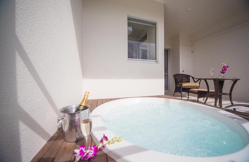 Motobu Villa | Hillside Sea View Resort Villa Gushikumui