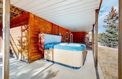 Lead House | Hilltop Getaway