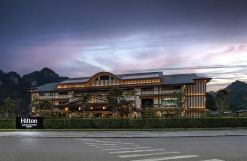 Cam Pha Resort | Hilton Quang Hanh Onsen Resort