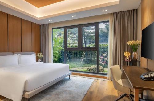 Cam Pha Resort | Hilton Quang Hanh Onsen Resort