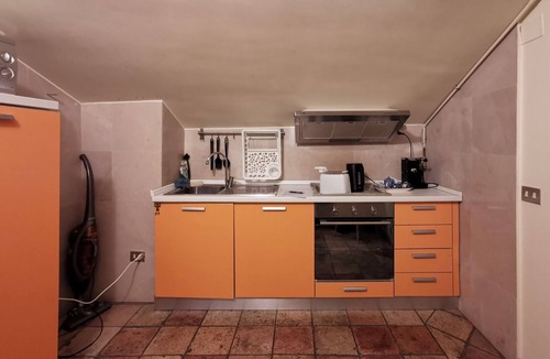 Macerata Apartment | Historic apartment with frescoed ceilings, in the center of the city