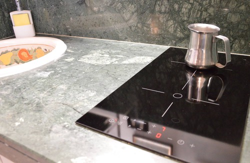 Rione IX Pigna Apartment | Historic Center - Elegant Apartment with Charming Antiques - Raffaello Inn