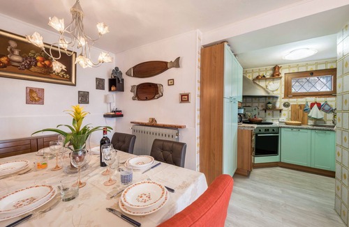 Torri del Benaco Apartment | Holiday Apartment in San Zeno with Beautiful Lake View