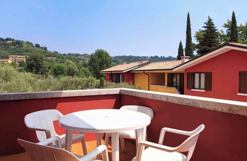 Costermano Apartment | Holiday apartment mit Klimaanlage und Pool