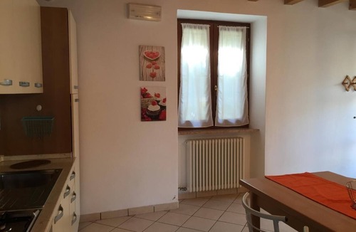 Castelletto Apartment | Holiday flat with a view of the water