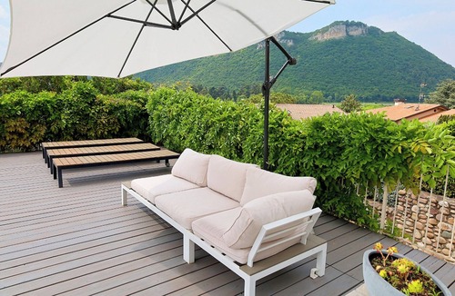 Affi House | Holiday Home 'Biancaleo Homes Villa' with Private Pool, Wi-Fi and Air Conditioning