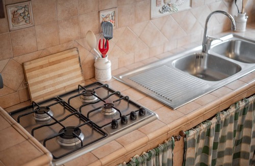 Sorano House | Holiday Home 'I Prati' with Private Pool, Private Terrace and Wi-Fi