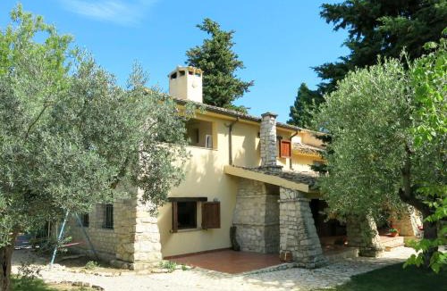 Casalbordino House | Holiday Home Il Rifugio - La Loggia - CAD102 by Interhome