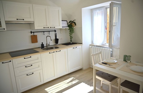 Treglio House | Holiday home in historical center a few minutes from the sea.