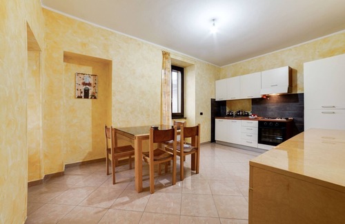Ruoti House | Holiday Home in Ruoti with Nature Trails