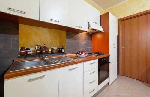 Ruoti House | Holiday Home in Ruoti with Nature Trails