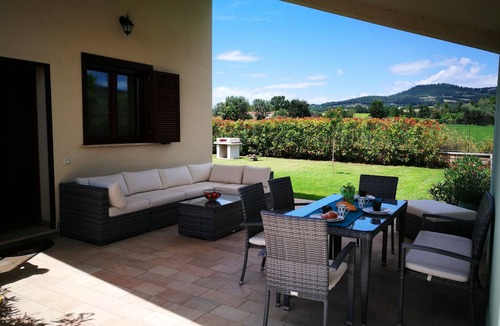 Bolsena House | Holiday home Maris - just 300 m from the beach and with Whirlpool