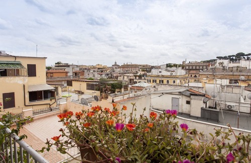 Rione XIV Borgo Apartment | Holiday home 'Suite Sarandrea' in Rome in the Vatican area of San Pietro