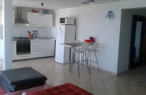Praia a Mare House | Holiday Home 'Vista Mare Con Giardino' with Sea View, Wi-Fi and Air Conditioning