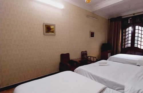 Hang Trong House | Holiday Home