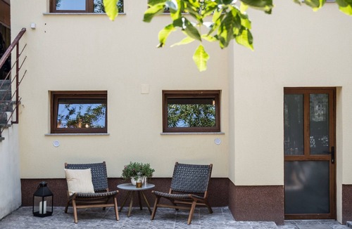 Cluj-Napoca Villa | Holiday home with heated outdoor swimming pool up to 12 persons