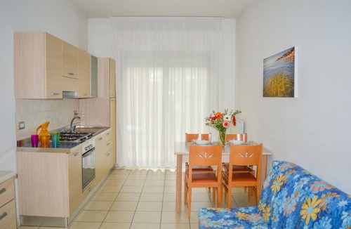 Pineto Apartment | Holiday Rendez Vous 18 - First floor apartment with side sea view