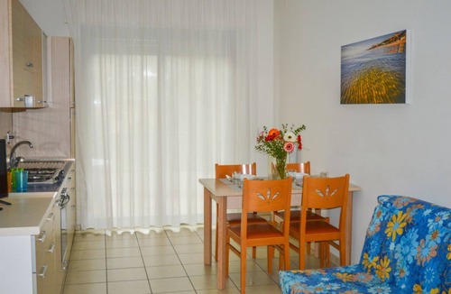 Pineto Apartment | Holiday Rendez Vous 18 - First floor apartment with side sea view