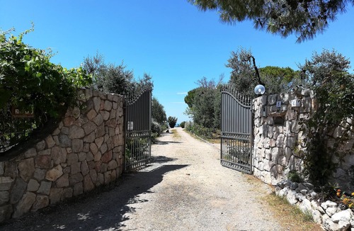 Itri Villa | Holiday Resorts for 10 Persons, With Swimming Pool, Wifi and air Conditioner