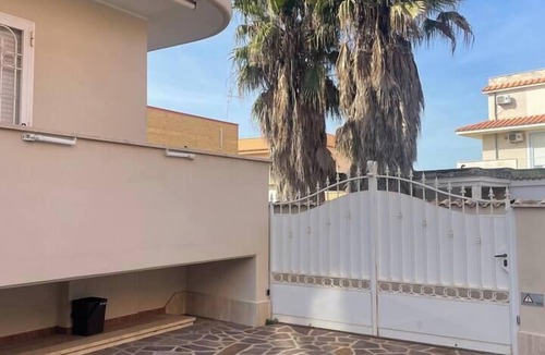 Fiumicino Apartment | Home parking near the Airport and beach