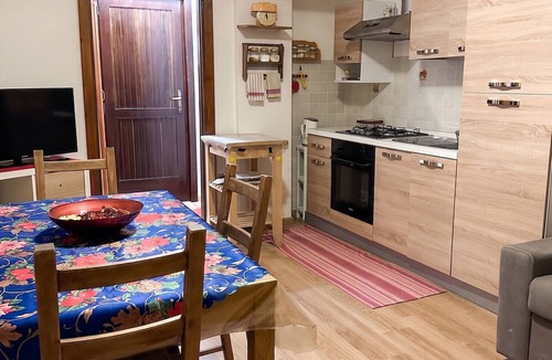 Roccaraso Apartment | Homerez - 1-Bedroom Mountain View Apartment