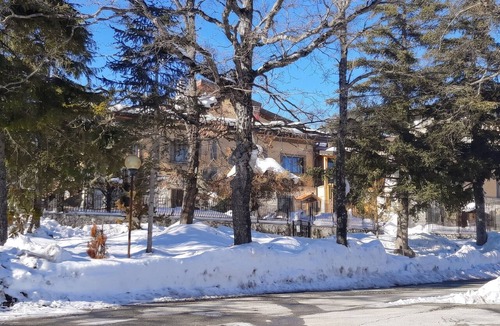Roccaraso Apartment | Homerez - 1-Bedroom Mountain View Apartment