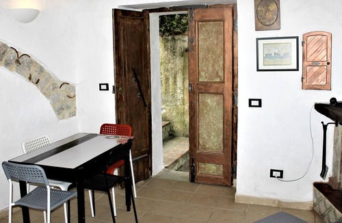 Itri Apartment | Homerez - Appartement 7 km away from the beach for 3 ppl. with terrace at Itri