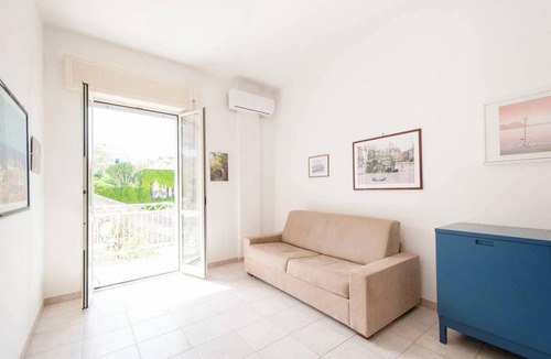 Vieste Apartment | Homerez - Apt in Vieste with balcony