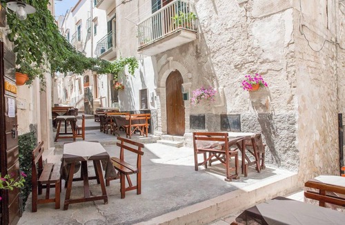 Vieste Apartment | Homerez - Apt in Vieste with balcony