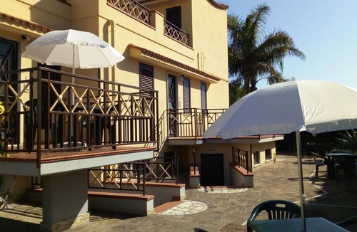 Laura Apartment | Homerez - Beautiful apartment near the beach and garden