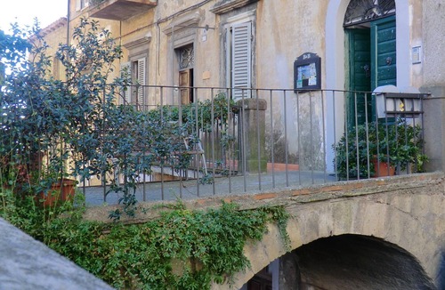 Caprarola Apartment | Homerez - Beautiful appartement for 3 ppl. with balcony at Caprarola