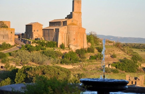 Tuscania Apartment | Homerez - Beautiful appartement for 4 ppl. with terrace at Tuscania