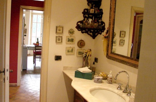 Mogliano House | Homerez - House for 8 ppl. with shared pool, jacuzzi and garden at Mogliano