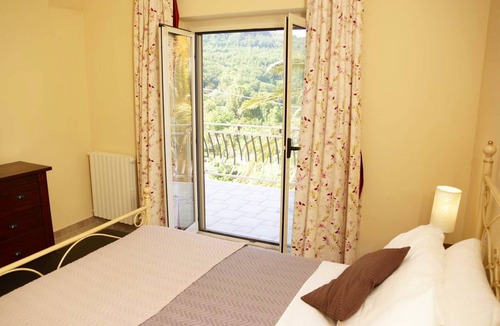 San Lucido Villa | Homerez - Villa 4 km away from the beach with swimming-pool, jacuzzi and terrace