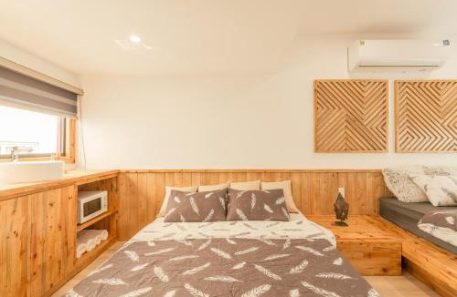 Hang Trong Apartment | Homestay CHẤT- Lake Side, Self Check Apt