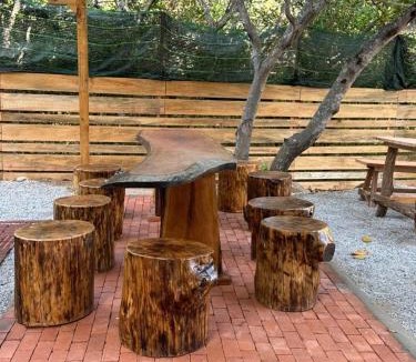 Ninh Hai Hotel | Homestay Nhà Gỗ - Vĩnh Hy