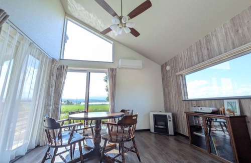 Sorachi-gun Villa | HORSE STAY LODGE kamifurano 山々と馬を眺める新築一棟貸 ホースステイロッジ上富良野