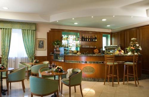 Castel Giubileo Hotel | Hotel Castle