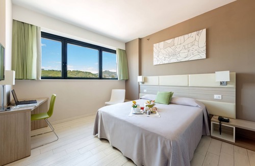 Fuorigrotta Hotel | Hotel Cristina
