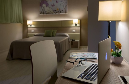 Fuorigrotta Hotel | Hotel Cristina