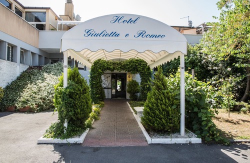 Zona XXXIV Casal Palocco Hotel | Hotel Giulietta e Romeo