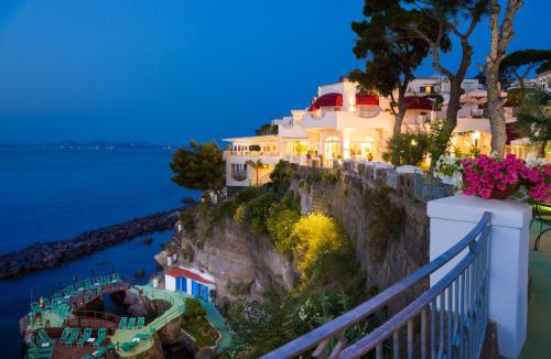 Casamicciola Terme Hotel | Hotel La Madonnina