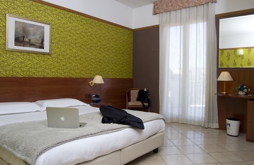 Volla Hotel | Hotel Leonessa