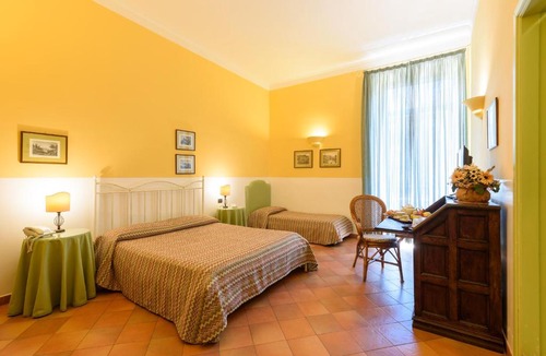 Chiaia Hotel | Hotel Mergellina