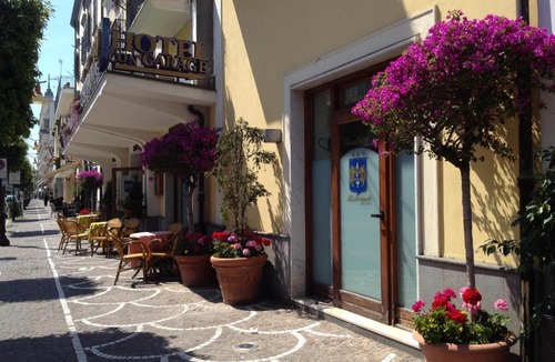 Pompei Hotel | Hotel Ristorante Amitrano