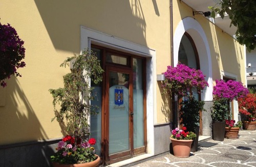 Pompei Hotel | Hotel Ristorante Amitrano