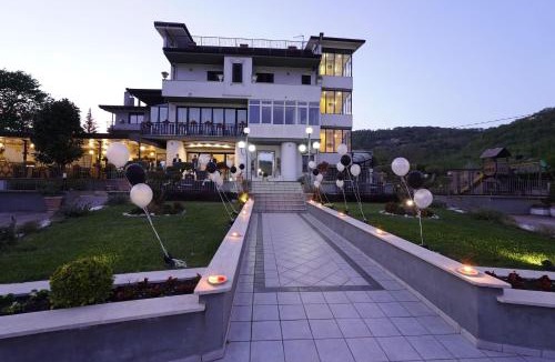 Torre Cajetani Hotel | Hotel Ristorante La Ripa