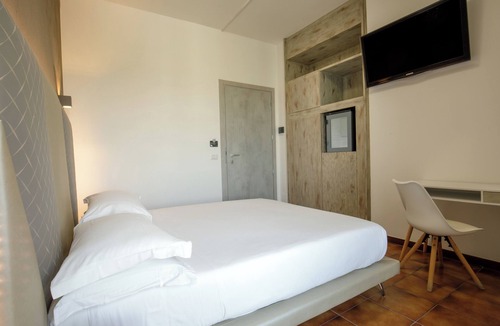 Lido di Capo Portiere Hotel | Hotel Tirreno
