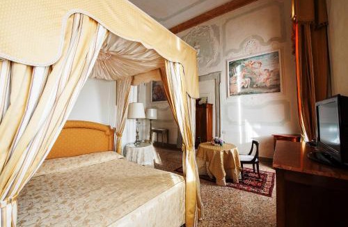 Cavasagra Hotel | Hotel Villa Cornér Della Regina
